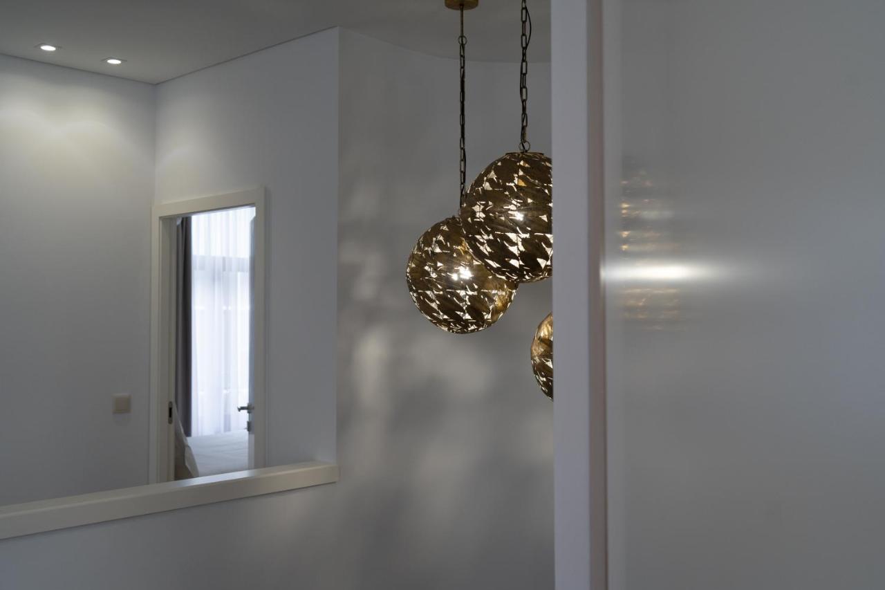 Alma Invicta Almada Apartment Porto Bagian luar foto