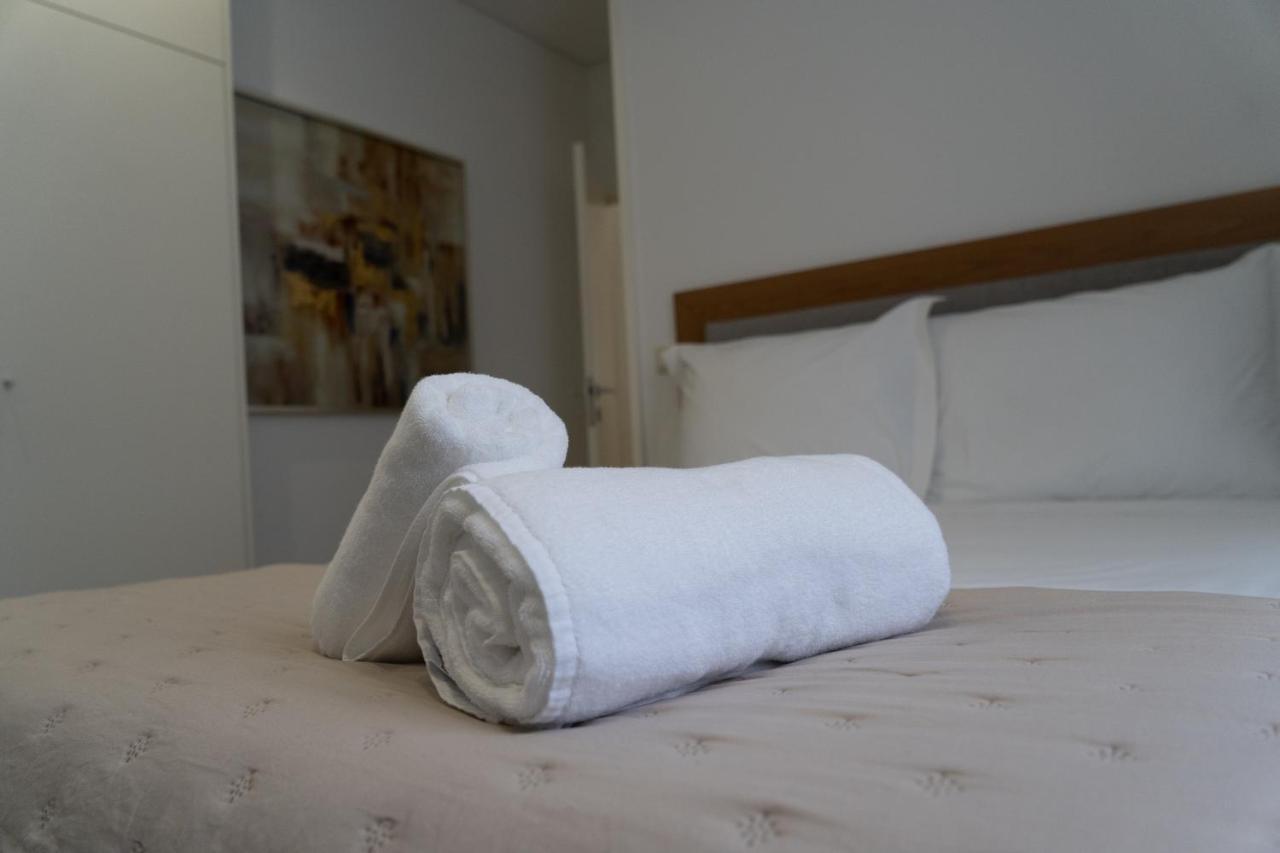 Alma Invicta Almada Apartment Porto Bagian luar foto