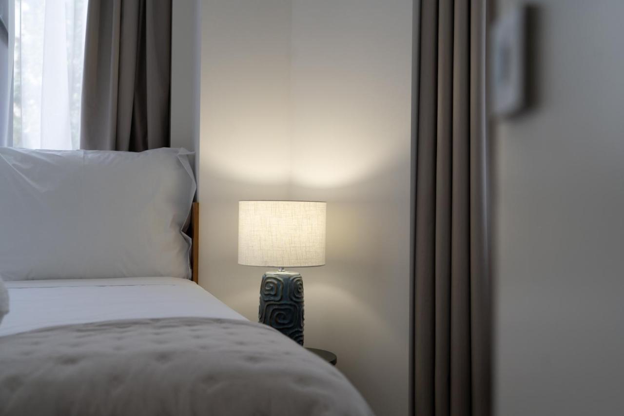 Alma Invicta Almada Apartment Porto Bagian luar foto